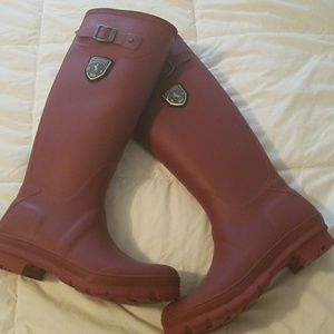 Brand new Kamik rain boots